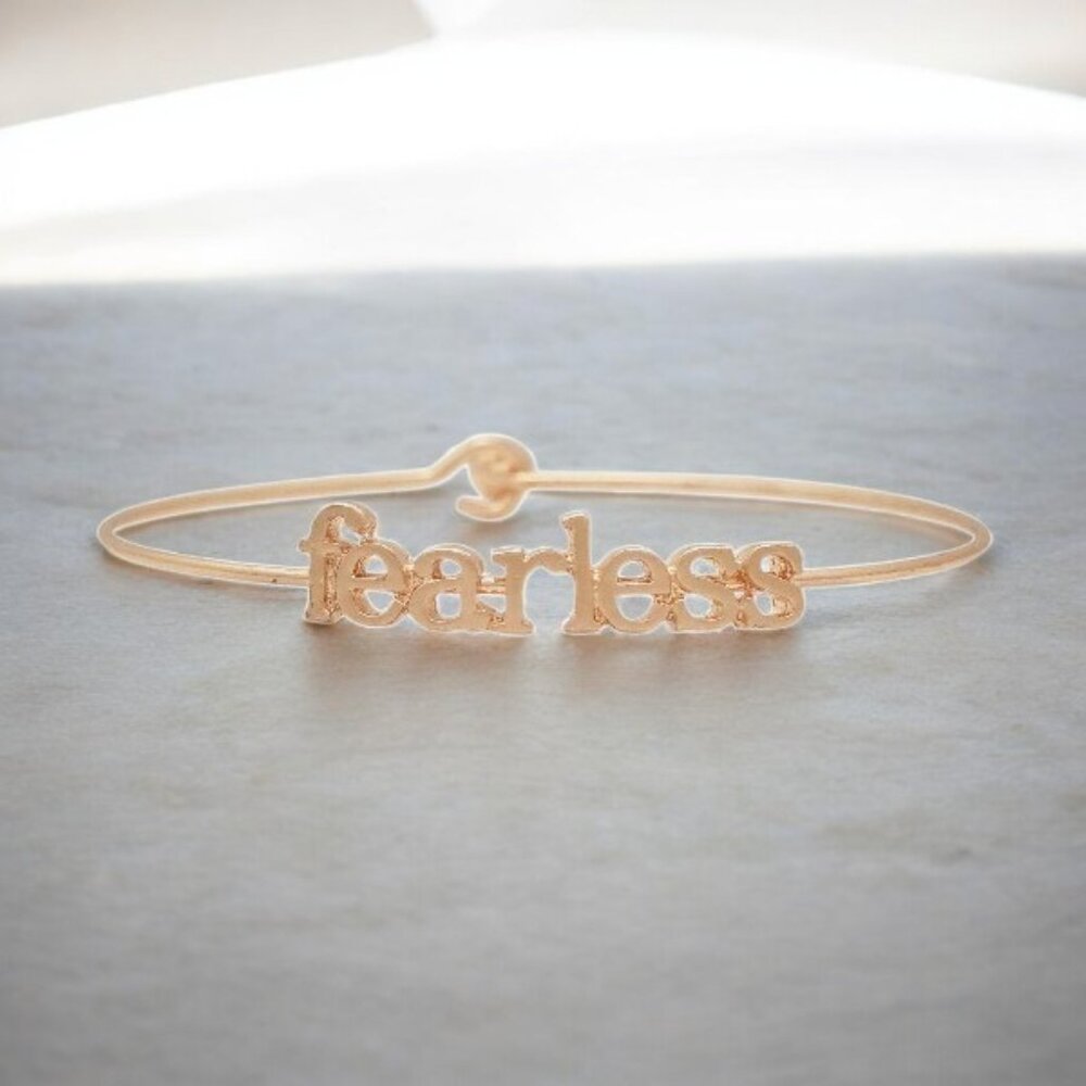 Rose Gold Fearless Inspirational Message Stencil Wire Hook Clasp Bangle Bracelet